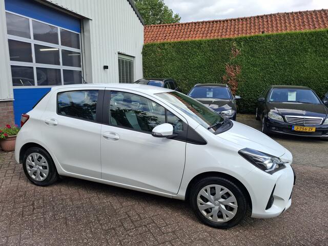 Toyota YARIS 1.5 VVT-i Aspiration CLIMAT/CRUISE/TREKHAAK AUTOMAAT 111PK