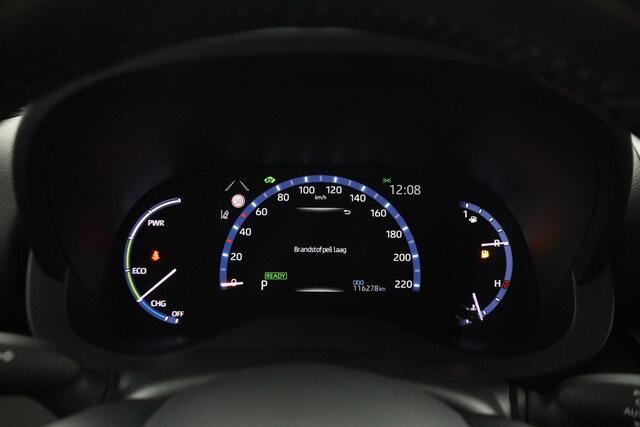Toyota YARIS Cross 1.5 Hybrid Adventure | Stuur stoel voorruit verwarming | Apple Carplay/Android Auto | elektrisch bedienbare achterklep | panoramadak |