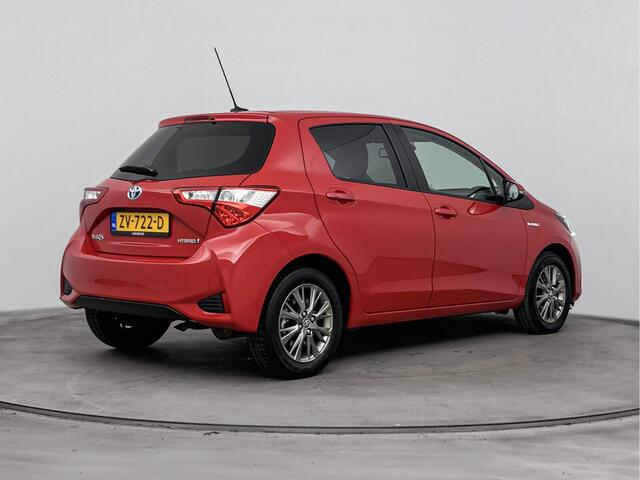 Toyota YARIS 1.5 Hybrid Dynamic | Dealer onderhouden | 1e eigenaar | Navigatie | Climate Control | Cruise Control | Achteruitrijcamera | DAB | Bluetooth |