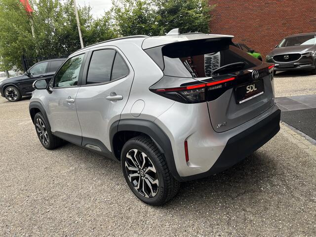 Toyota YARIS Cross 1.5 Hybrid 115 First Edition // ADAPT. CRUISE // KEYLESS // APPLE-ANDROID AUTO // CAMERA+SENSOREN // STOELVERWARMING //
