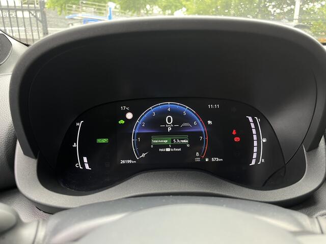 Toyota YARIS Cross 1.5 Hybrid 115 First Edition // ADAPT. CRUISE // KEYLESS // APPLE-ANDROID AUTO // CAMERA+SENSOREN // STOELVERWARMING //