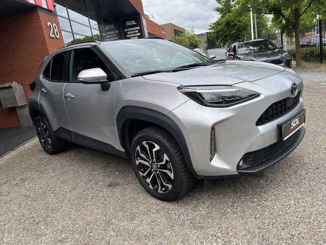Toyota YARIS Cross 1.5 Hybrid 115 First Edition // ADAPT. CRUISE // KEYLESS // APPLE-ANDROID AUTO // CAMERA+SENSOREN // STOELVERWARMING //