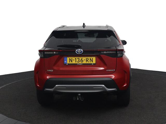 Toyota YARIS Cross 1.5 Hybrid Adventure | Trekhaak | JBL Audio | Stoel en Stuurverwarming | Head Up Display |