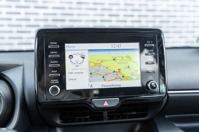 Toyota YARIS 1.5 Hybrid Dynamic | Trekhaak | Navigatie | Apple Carplay | Android Auto | Achteruitrijcamera | LED Koplampen | Keyless Entry | All-Season banden | Climate Control | Cruise Control Adaptief
