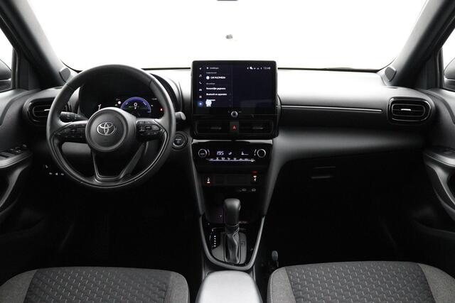 Toyota YARIS Cross 1.5 Hybrid 115 Dynamic | Comfort pack | Parkeersensoren | Stuur en stoel verwarming |