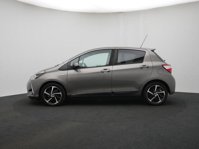 Toyota YARIS 1.5 Hybrid Executive Panoramadak | Cruise Control |