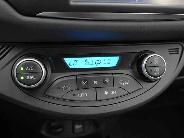 Toyota YARIS 1.5 Hybrid Active | Dealer onderhouden | Climate Control | Parkeercamera |