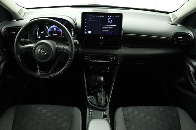 Toyota YARIS 1.5 Hybrid 115 Dynamic | Adaptive Cruise Control | Achteruitrijcamera | Stoelverwarming | Stuurverwaming | Apple carplay | Andoid Auto | Trekhaak | Parkeersensoren |
