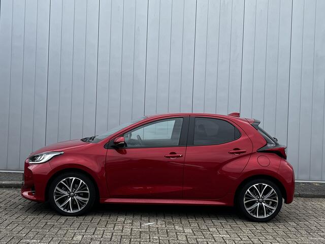 Toyota YARIS 1.5 Hybrid 130 PK Executive JBL Headup PDC Stoel Stuur verwarmd Dealer Onderhouden
