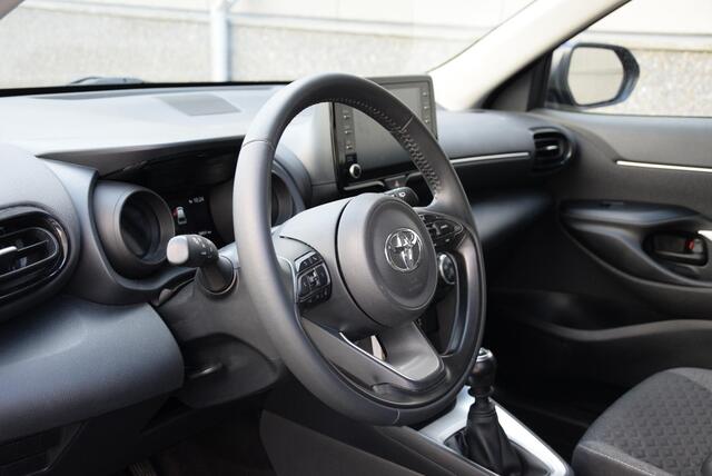 Toyota YARIS Cross 1.5 VVT-I Active | cruise control | buitenspiegels elektrisch inklapbaar | DAB-radio |