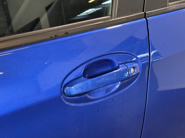 Toyota YARIS 1.5 Hybrid Bi-Tone | CarPlay | Cruise Control | AC |