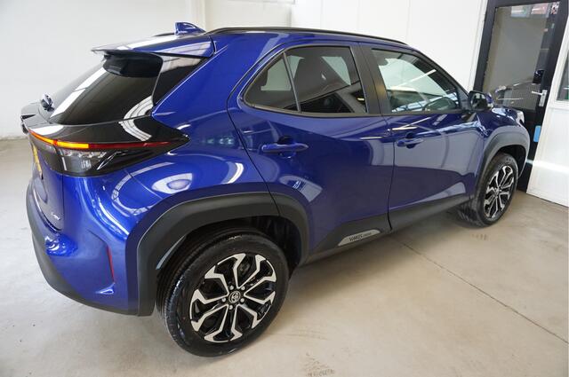 Toyota YARIS Cross 1.5 Hybrid adaptive cruise control | android auto / apple carplay