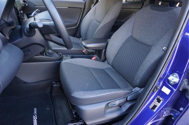 Toyota YARIS Cross 1.5 Hybrid adaptive cruise control | android auto / apple carplay