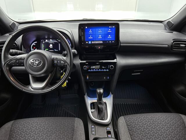 Toyota YARIS Cross 1.5 Hybrid First Edition + | Parkeersensoren V + A | Camera | Climate control | Stoelverwarming |