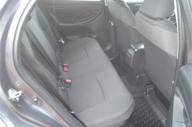 Toyota YARIS 1.5 Hybrid 115 L.M. velgen, camera, gar.
