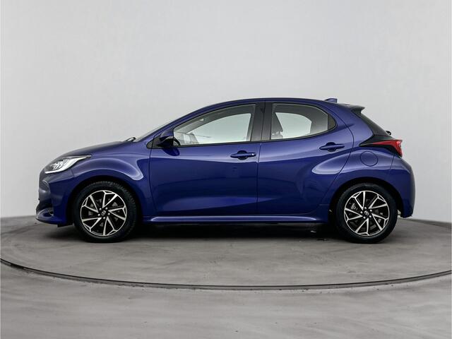 Toyota YARIS 1.5 Hybrid Dynamic Navi Automaat | Climate Control | Parkeercamera | Metallic Lak | Lichtmetalen Velgen |
