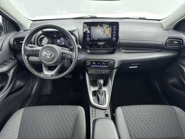 Toyota YARIS 1.5 Hybrid Dynamic Navi Automaat | Climate Control | Parkeercamera | Metallic Lak | Lichtmetalen Velgen |