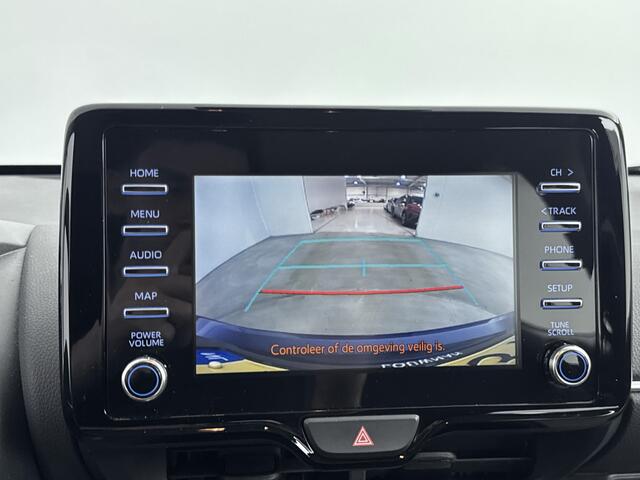 Toyota YARIS 1.5 Hybrid Dynamic Navi Automaat | Climate Control | Parkeercamera | Metallic Lak | Lichtmetalen Velgen |
