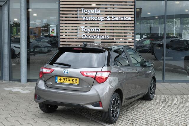 Toyota YARIS 1.5 Hybid Bi-Tone
