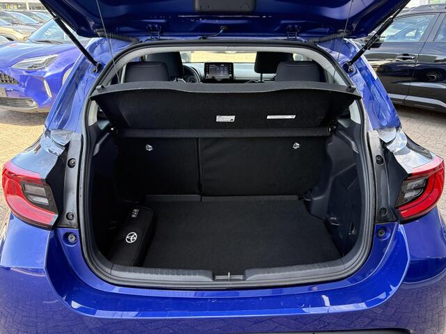 Toyota YARIS 1.5 Hybrid 115 Business