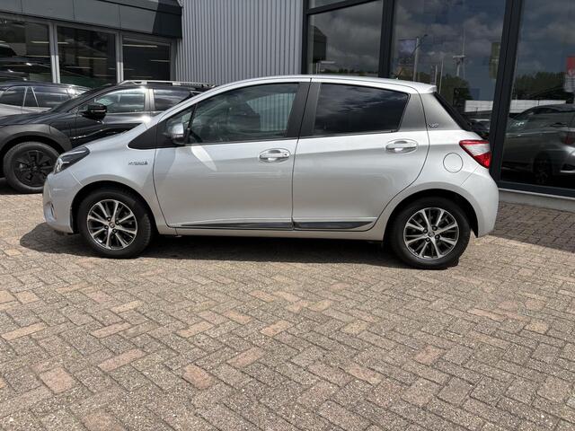 Toyota YARIS 1.5 Hybrid Dynamic Y20