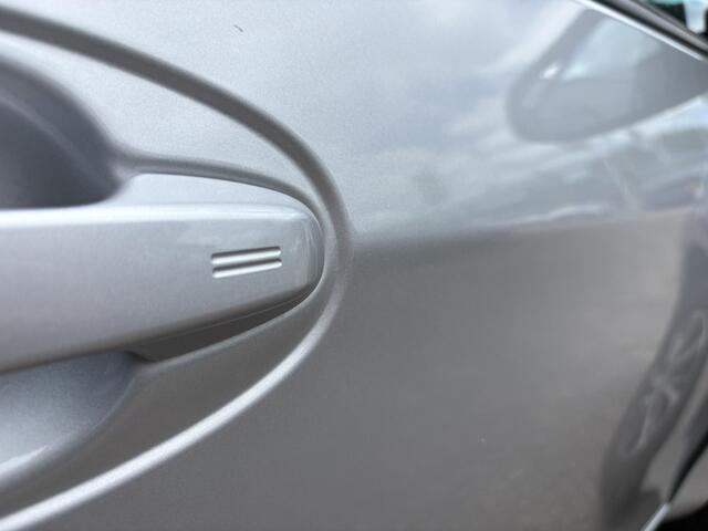 Toyota YARIS 1.5 Hybrid Dynamic Y20
