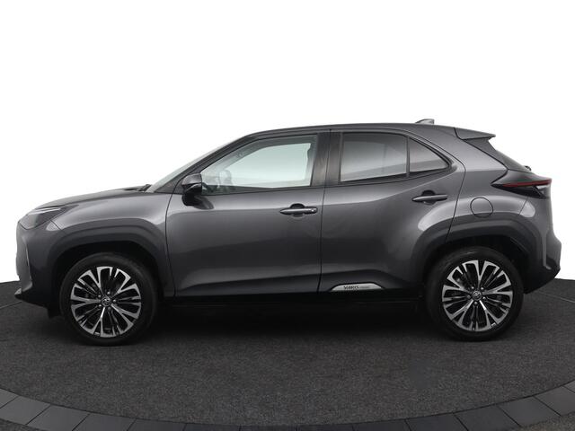 Toyota YARIS Cross 1.5 Hybrid Executive | Leder - Stof bekleding | Dodehoekherkening | Trekhaak | Parkeersensoren |