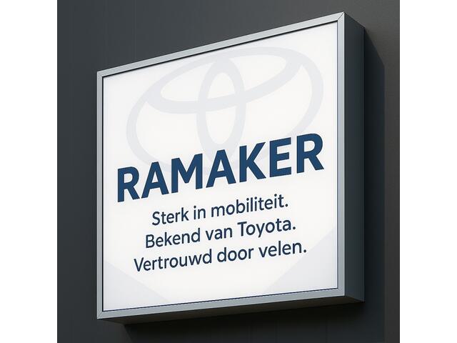 Toyota YARIS Cross 1.5 Hybrid 130 Black Edition, Safety + Winter pakket.