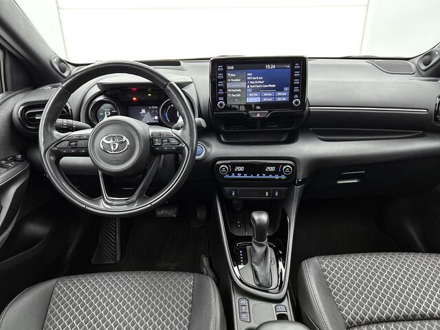 Toyota YARIS 1.5 Hybrid Executive Premium Pack | Dealer onderhouden | Trekhaak afneembaar | Panoramadak | JBL | Head-Up Display | Stoel+stuurverwarming | Dodehoek detectie | Parkeersensoren voor+achter |