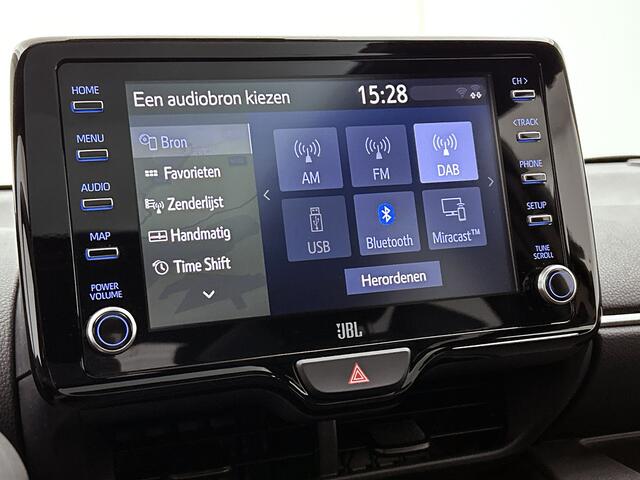 Toyota YARIS 1.5 Hybrid Executive Premium Pack | Dealer onderhouden | Trekhaak afneembaar | Panoramadak | JBL | Head-Up Display | Stoel+stuurverwarming | Dodehoek detectie | Parkeersensoren voor+achter |