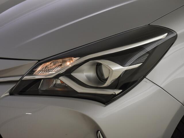 Toyota YARIS 1.5 Hybrid Design | Stoelverw. | Camera | Bluetooth |
