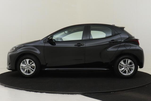 Toyota YARIS 1.5 HYBRID 115 ACTIVE *PRIVATE LEASE V.A. ¤379,- P/M!* -CAMERA|ADAP.CRUISE|CARPLAY|LED|LENDESTEUN|15"