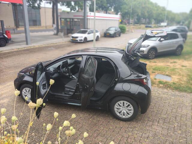 Toyota YARIS 1.5 Hybrid Dynamic,Cruise,Airco,Navi via App