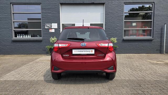 Toyota YARIS 1.5 Hybrid Y20 | BLUETOOTH | DEALER ONDERHOUDEN | LAVA RED