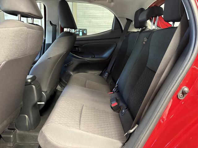 Toyota YARIS 1.5 Hybrid Active Camera, Adaptc. Cruise, Carplay Navi