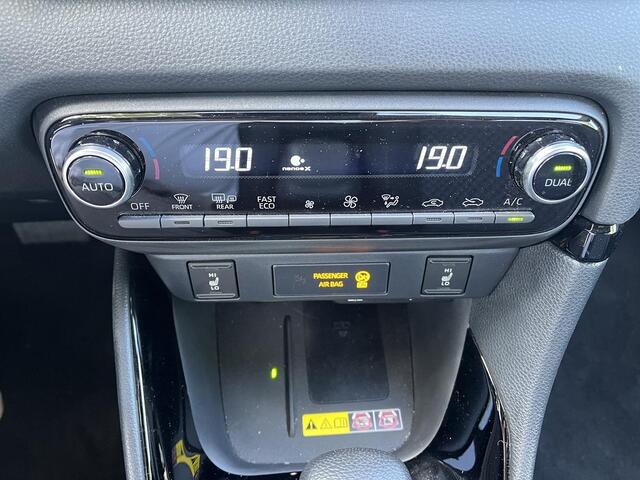 Toyota YARIS 1.5 H 130 Executive | NL-auto | Dodehoek detectie | Stuurverwarming | Apple Carplay