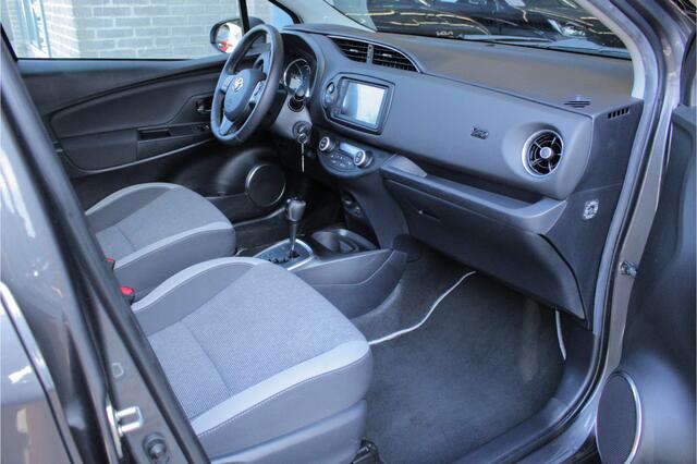 Toyota YARIS 1.5 Hybrid Y20 |parkeersensoren|stoelverwarming|parkeercamera|CarPlay/Android|