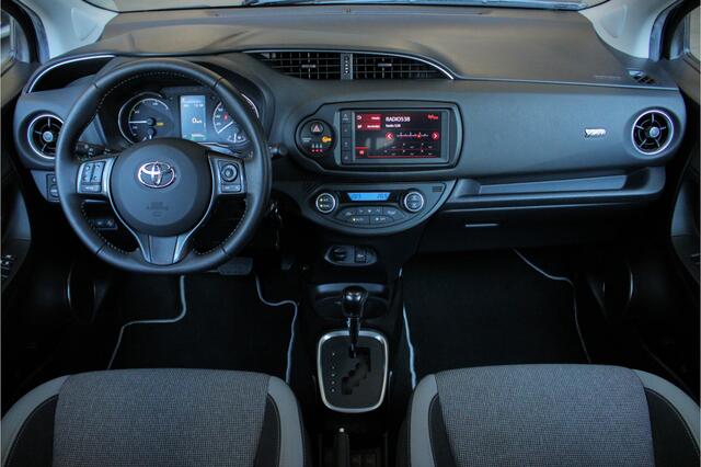 Toyota YARIS 1.5 Hybrid Y20 |parkeersensoren|stoelverwarming|parkeercamera|CarPlay/Android|