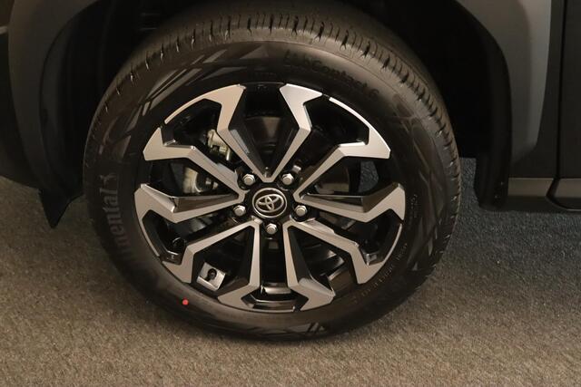 Toyota YARIS Cross 1.5 Hybrid 130 Dynamic DEMO VOERTUIG - DODEHOEKDETECTIE - VOORSTOELEN VERWARMD - STUURVERWARMING - VOORRUITVERWARMING - PARKEERSENSOREN VOOR EN ACHTER - KEYLESS ENTRY/START - ACHTERUITRIJCAMERA - ADAPTIEVE CRUISE CONTROL - GETINT GLAS ACHTER
