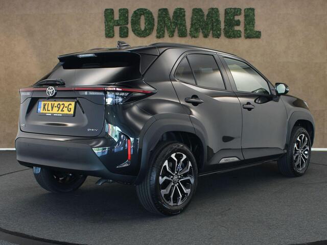 Toyota YARIS Cross 1.5 Hybrid 130 Dynamic - DODEHOEKDETECTIE - VOORSTOELEN VERWARMD - STUURVERWARMING - VOORRUITVERWARMING - PARKEERSENSOREN VOOR EN ACHTER - KEYLESS ENTRY/START - ACHTERUITRIJCAMERA - ADAPTIEVE CRUISE CONTROL - GETINT GLAS ACHTER