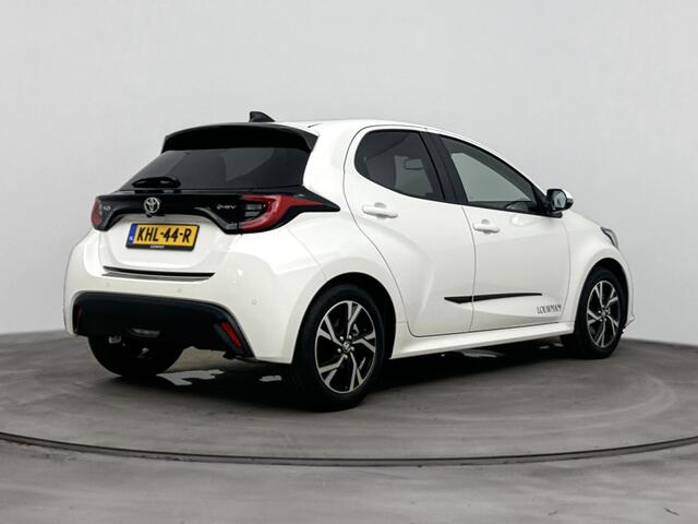 Toyota YARIS 1.5 Hybrid 115 Dynamic *DEMO* | Parkeersensoren | Dodehoekdetectie | Stoel-/Stuurverwarming | Draadloze Telefoonlader |