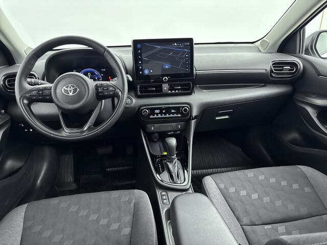 Toyota YARIS 1.5 Hybrid 115 Dynamic *DEMO* | Parkeersensoren | Dodehoekdetectie | Stoel-/Stuurverwarming | Draadloze Telefoonlader |