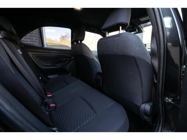Toyota YARIS Cross 1.5 Hybrid 115 Dynamic | Carplay | Stoel + Stuur verwarming | Camera