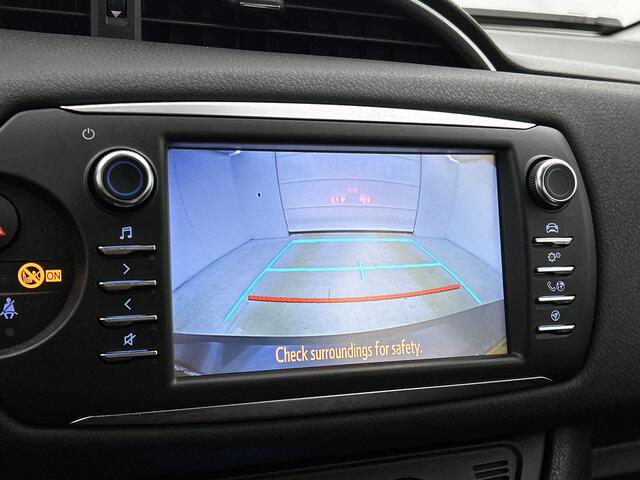 Toyota YARIS 1.5 Hybrid Design Red | Navigatie