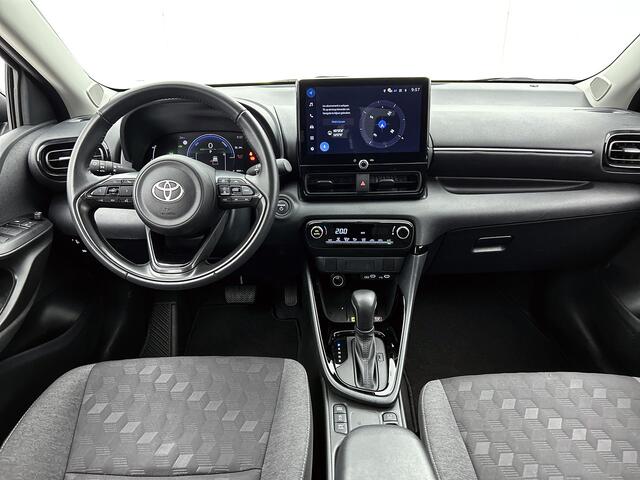Toyota YARIS 1.5 Hybrid 115 Dynamic | BTW voertuig | Dealer onderhouden | Climate Control | Cruise control Adaptive | Apple CarPlay/Android Auto | Achteruitrijcamera |
