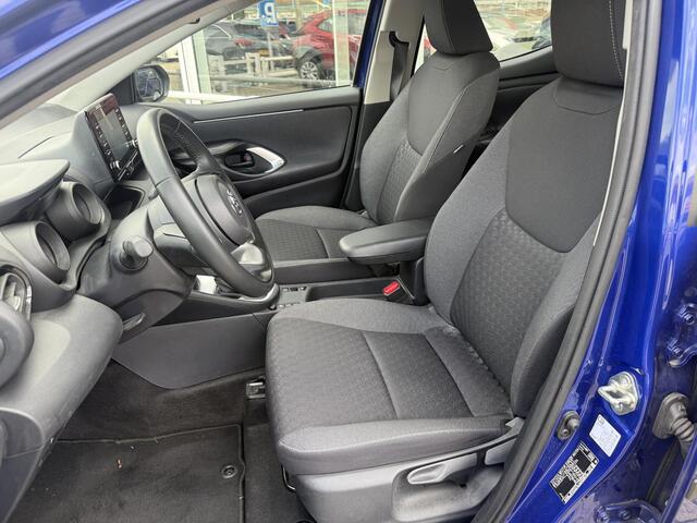Toyota YARIS 1.5 Hybrid Dynamic Origineel NL auto, 1e eigenaar, dealeronderhouden, Multimediapakket, Navi, Parkeersensoren