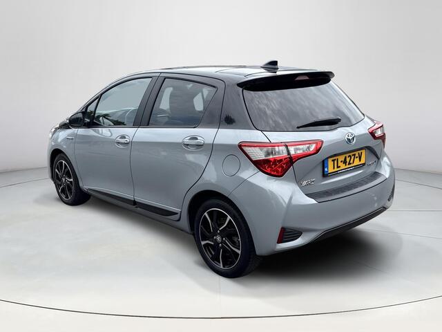 Toyota YARIS 1.5 Hybrid Bi-Tone Plus | Panoramadak | Achteruitrijcamera |