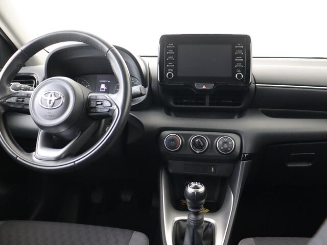 Toyota YARIS 1.5 VVT-i Active | BTW voertuig | Dealer onderhouden | Apple CarPlay/Android Auto | Cruise Control Adaptive | achteruitrijcamera |