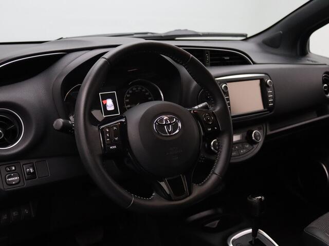 Toyota YARIS 1.5 Hybrid Premium Camera | Climate