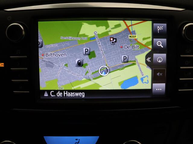 Toyota YARIS 1.5 Hybrid Premium Camera | Climate